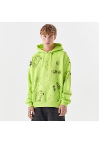Cropp - Bluza z kapturem i nadrukiem all over - Zielony. Typ kołnierza: kaptur. Kolor: zielony. Materiał: bawełna, dzianina. Wzór: nadruk #1