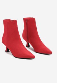 Renee - Czerwone Casualowe Botki na Kaczuszce Meroma. Okazja: na co dzień. Kolor: czerwony. Materiał: jeans. Obcas: na szpilce. Styl: casual. Wysokość obcasa: średni #5