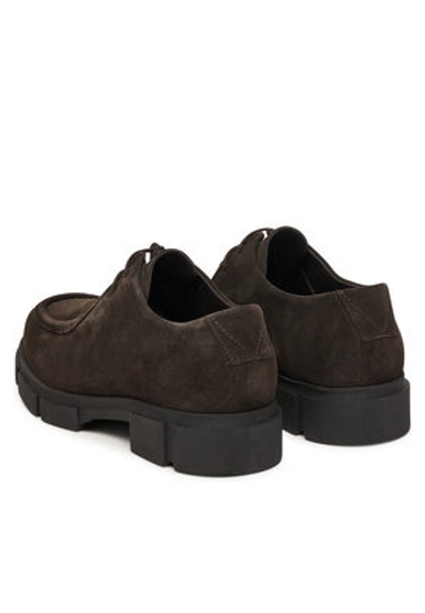 Guess Półbuty FMFFIO SUE13 Brązowy. Kolor: brązowy. Materiał: zamsz, skóra