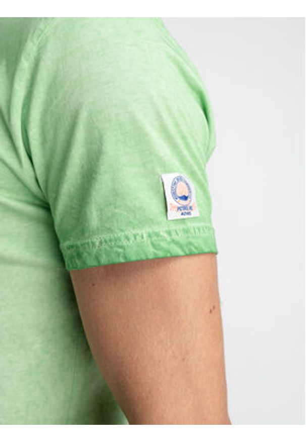 Petrol Industries T-Shirt M-1030-TSR656 Zielony Regular Fit. Kolor: zielony. Materiał: bawełna