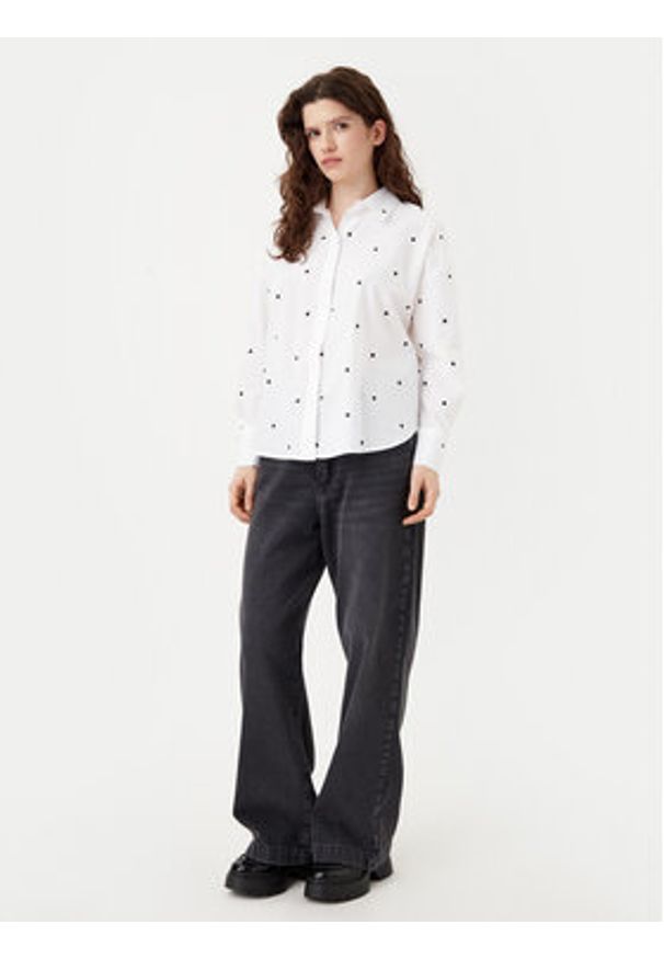 JDY Koszula Nelly 15330490 Biały Loose Fit. Kolor: biały. Materiał: bawełna