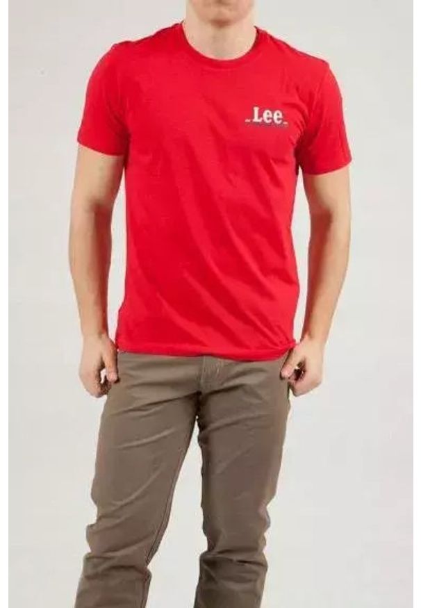 Lee - LEE SMALL LOGO TEE REGULAR FIT MĘSKI T-SHIRT KOSZULKA LOGO BRIGHT RED L62GFQEF 112114578