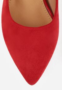 Born2be - Czerwone Klasyczne Czółenka na Szpilce Ovirissa. Okazja: do pracy, na spotkanie biznesowe. Kolor: czerwony. Materiał: futro. Wzór: aplikacja. Obcas: na szpilce. Styl: klasyczny #6