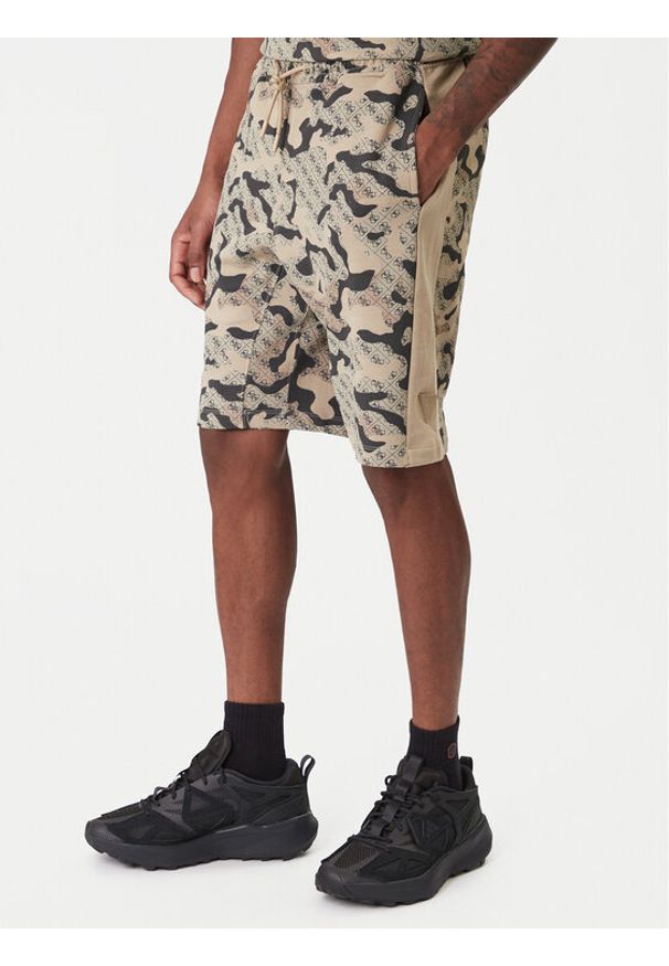 Guess Szorty sportowe Z6RD00 K9YI1 Beżowy Regular Fit. Kolor: beżowy. Materiał: bawełna. Styl: sportowy