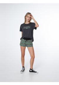 Spodenki damskie Protest PRTFLOWERY shorts. Kolor: zielony