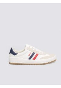 Big-Star - Sneakersy męskie białe TT174095 101. Okazja: na spacer, na co dzień. Nosek buta: okrągły. Zapięcie: sznurówki. Kolor: biały. Materiał: jeans, syntetyk, materiał, dresówka. Sport: fitness, turystyka piesza #1