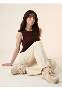 Sinsay - Jeansy wide leg mid waist z dekoracyjnym warkoczem na nogawce - kremowy. Kolor: kremowy #1