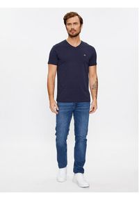 GANT - Gant T-Shirt Shield 2003186 Granatowy Slim Fit. Kolor: niebieski. Materiał: bawełna