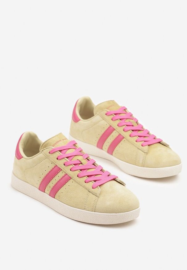 Born2be - Żółte Zamszowe Sneakersy Tenisówki ze Skórzaną Wkładką i Paskami Ciarilira. Okazja: na co dzień. Zapięcie: pasek. Kolor: żółty. Materiał: skóra, zamsz