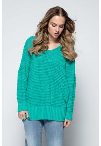Fobya - Zielony Oversizowy Sweter z Dekoltem V. Kolor: zielony. Materiał: wełna, akryl #1