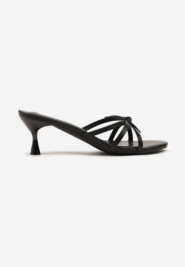 Renee - Czarne Klapki na Klepsydrze z Paskami z Wiązaniem Nilonia. Okazja: na co dzień. Kolor: czarny. Styl: elegancki, casual