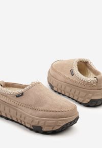 Born2be - Ciemnobeżowe Niskie Śniegowce na Grubej Tłoczonej Podeszwie Arevire. Okazja: na co dzień. Kolor: beżowy. Materiał: jeans. Styl: casual #3