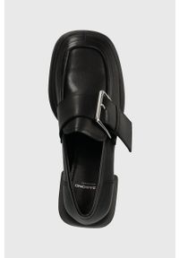 Vagabond Shoemakers czółenka skórzane ANSIE kolor czarny na słupku 5645.101.20. Kolor: czarny. Materiał: skóra. Obcas: na słupku. Wysokość obcasa: średni #4