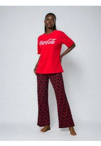 Sinsay - Bawełniana piżama dwuczęściowa Coca-Cola - czerwony. Kolor: czerwony. Materiał: bawełna