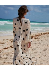 BY CABO - Kremowa sukienka w grochy Sardinia. Kolor: czarny. Materiał: wiskoza. Wzór: grochy. Długość: maxi #4
