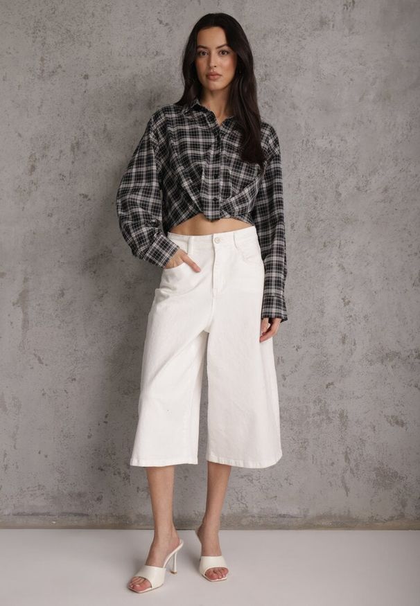 Renee - Czarna Koszula z Bawełny Typu Crop w Kratę Ozdobiona Marszczeniem Risettes. Okazja: na co dzień. Kolor: czarny. Materiał: bawełna. Wzór: aplikacja. Styl: casual