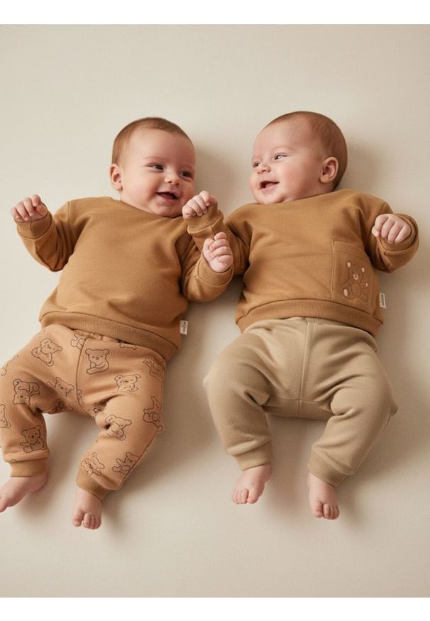 Sinsay - Spodnie 2 pack - beżowy. Kolor: beżowy