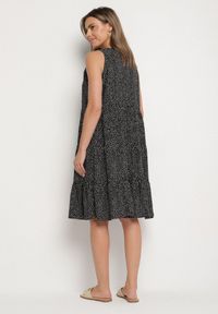 Born2be - Czarna Bawełniana Sukienka w Kropki z Falbanami Zerolia. Okazja: do pracy, na co dzień, na spotkanie biznesowe. Kolor: czarny. Materiał: bawełna. Wzór: kropki. Typ sukienki: proste. Styl: casual, klasyczny, biznesowy #5