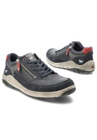 Granatowe Półbuty Mustang Sportowe Obuwie Męskie. Okazja: na co dzień. Zapięcie: zamek. Kolor: niebieski. Materiał: jeans, skóra ekologiczna #2