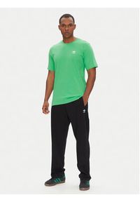 Adidas - adidas T-Shirt Trefoil Essentials JN0235 Zielony Regular Fit. Kolor: zielony. Materiał: bawełna #4