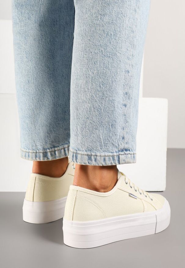 Born2be - Beżowe Klasyczne Trampki na Grubej Podeszwie Maireli. Okazja: na co dzień. Kolor: beżowy. Materiał: jeans. Styl: klasyczny