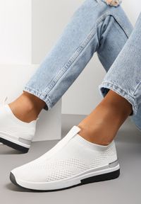 Renee - Białe Buty Sportowe Hypnerus. Nosek buta: okrągły. Zapięcie: bez zapięcia. Kolor: biały. Materiał: materiał, jeans