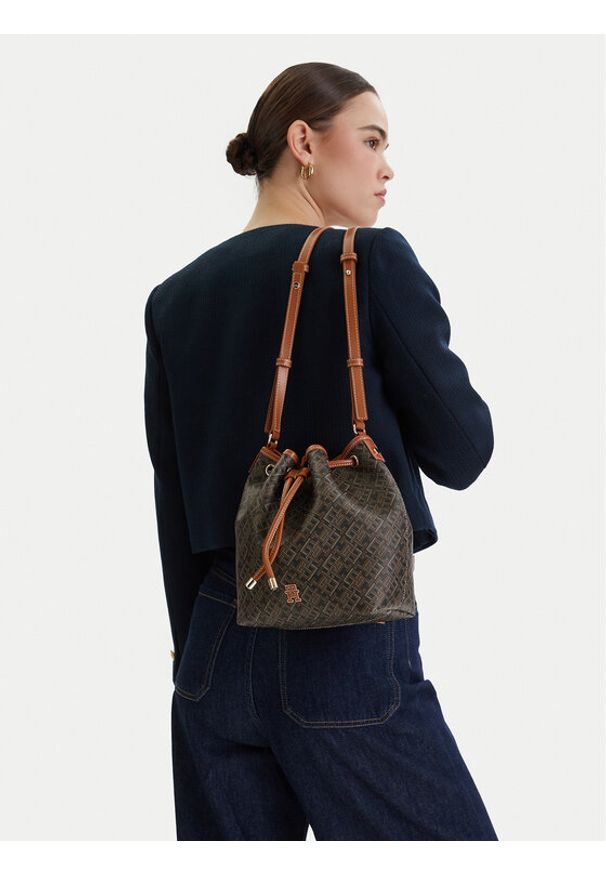 TOMMY HILFIGER - Tommy Hilfiger Torebka Th Monoplay Bucket Le AW0AW18847 Czarny. Kolor: czarny. Materiał: skórzane
