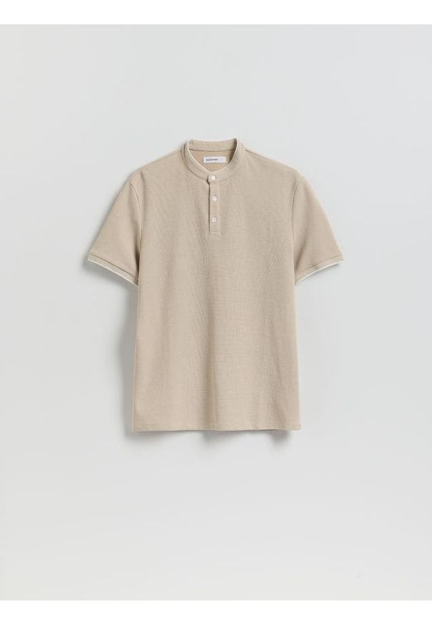 Reserved - Koszulka polo ze stójką - brązowy. Typ kołnierza: kołnierzyk stójkowy, polo. Kolor: brązowy. Materiał: dzianina, bawełna