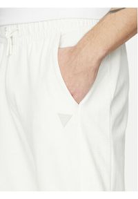 Guess Spodnie dresowe Z5GB06 K6ZS1 Biały Regular Fit. Kolor: biały. Materiał: bawełna #3