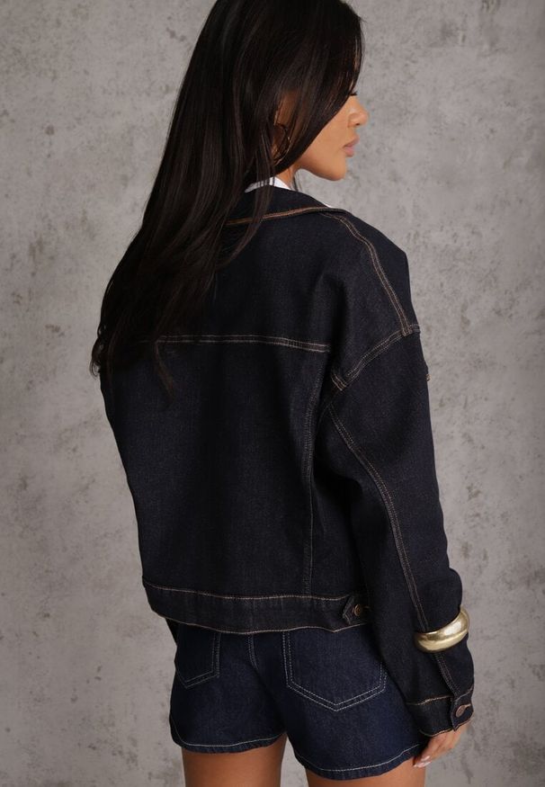 Renee - Niebieska Jeansowa Kurtka z Bawełną z Ozdobnymi Lamówkami Nedine. Kolor: niebieski. Materiał: bawełna, jeans. Styl: boho, klasyczny