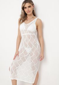 Born2be - Biała Sukienka Ażurowa Bez Rękawów o Dopasowanym Fasonie Cotta. Okazja: na imprezę. Kolor: biały. Długość rękawa: bez rękawów. Wzór: ażurowy. Sezon: lato. Typ sukienki: dopasowane. Styl: elegancki #1