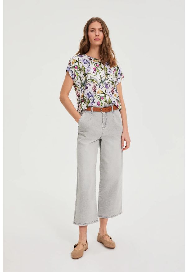 MOODO - Jeansy z szerokimi nogawkami szare. Kolor: szary