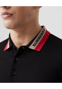 Burberry - BURBERRY - Czarna koszulka polo. Typ kołnierza: polo. Kolor: czarny. Materiał: bawełna. Wzór: nadruk. Styl: klasyczny