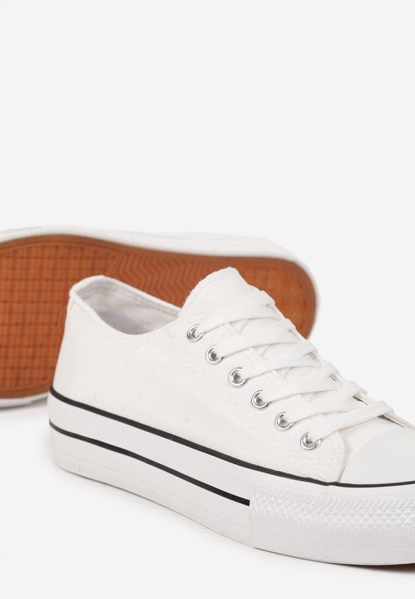 Born2be - Białe Sznurowane Trampki na Grubej Podeszwie pod Kostkę Savarenda. Okazja: na co dzień. Kolor: biały. Materiał: jeans. Styl: klasyczny, elegancki, casual