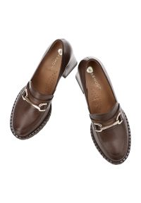 Brązowe Półbuty Armodo Skórzane Obuwie Damskie. Zapięcie: sprzączka. Kolor: brązowy. Materiał: skóra. Obcas: na obcasie. Styl: klasyczny, elegancki. Wysokość obcasa: średni #4