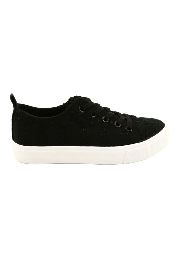 Koronka Trampki Na Rzepy Atletico WY20763 Black czarne. Okazja: na uczelnię. Zapięcie: rzepy. Kolor: czarny. Materiał: koronka. Wzór: koronka. Styl: klasyczny