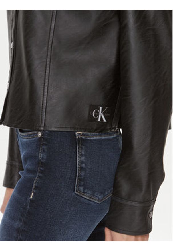 Calvin Klein Jeans Koszula J20J223240 Czarny Relaxed Fit. Kolor: czarny. Materiał: skóra