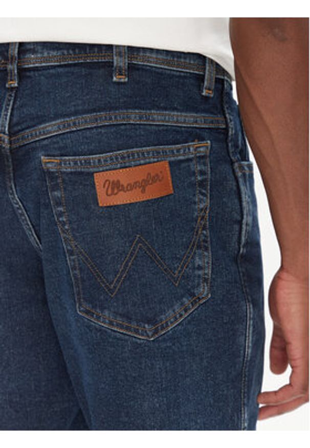 Wrangler Szorty jeansowe Texas 112362506 Granatowy Regular Fit. Kolor: niebieski. Materiał: bawełna
