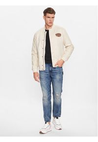 Guess Kurtka bomber M3YL12 WFHO0 Beżowy Regular Fit. Kolor: beżowy. Materiał: syntetyk