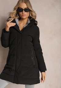 Renee - Czarna Pikowana Kurtka do Kolana z Odpinanym Kapturem Tolvina. Kolor: czarny #1