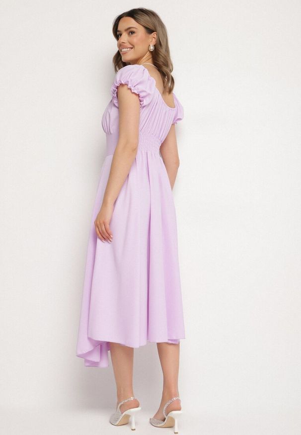 Born2be - Fioletowa Sukienka z Bawełną Typu Hiszpanka z Ozdobnymi Bufkami Lunaleia. Okazja: na co dzień. Typ kołnierza: dekolt hiszpanka. Kolor: fioletowy. Materiał: bawełna. Styl: casual, klasyczny, elegancki