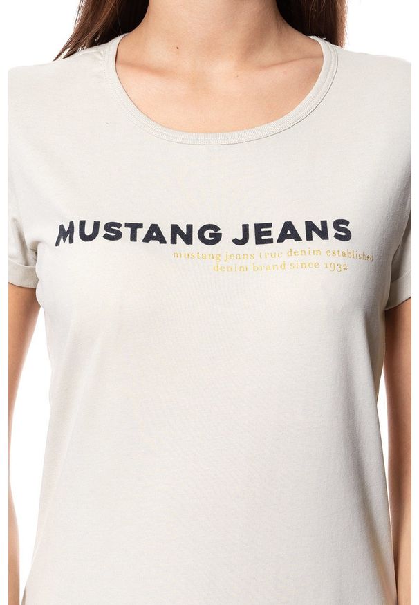 Mustang - MUSTANG T SHIRT DAMSKI Alexia C Print 1009026 4025. Długość rękawa: krótki rękaw. Długość: krótkie. Wzór: nadruk