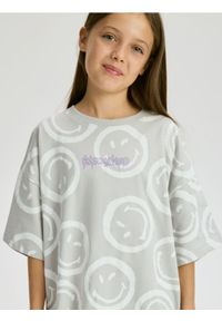 Reserved - T-shirt SmileyWorld® - jasnoszary. Kolor: szary. Materiał: bawełna