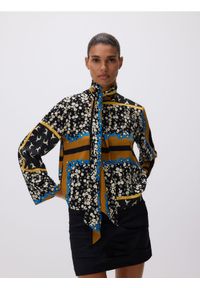 Reserved - Wzorzysta bluzka z wiązaniem - wielobarwny. Materiał: wiskoza #1