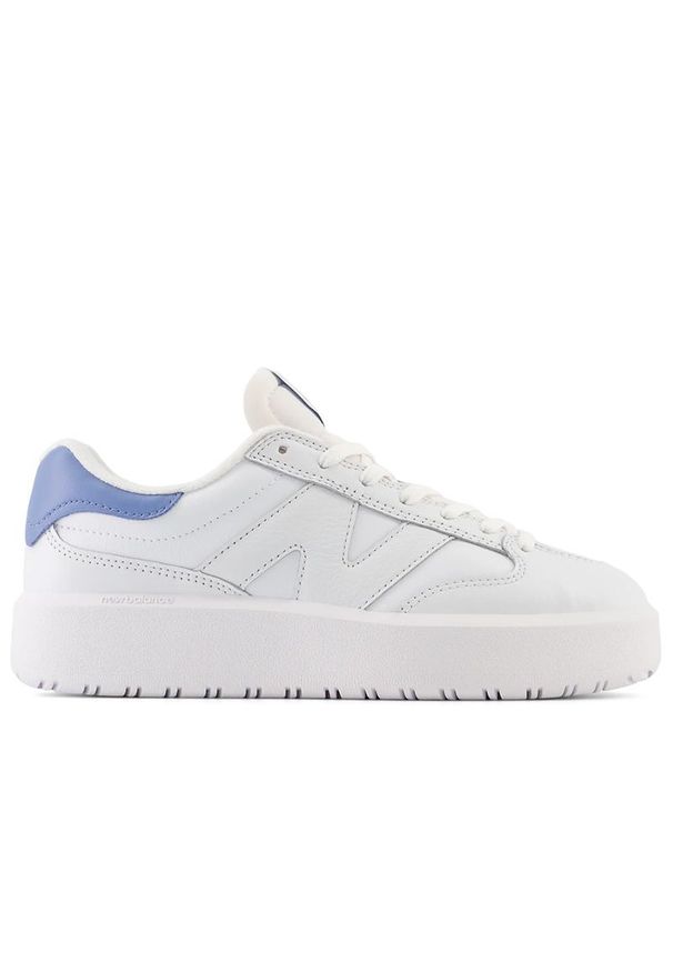 Buty New Balance CT302CLD - białe. Okazja: na co dzień. Kolor: biały. Materiał: materiał, guma, skóra, zamsz. Szerokość cholewki: normalna. Obcas: na platformie