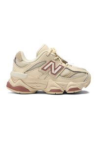 Buty niemowlęce New Balance IV9060GC – beżowe. Okazja: na co dzień. Kolor: beżowy. Materiał: guma, syntetyk, materiał. Szerokość cholewki: normalna. Sport: turystyka piesza