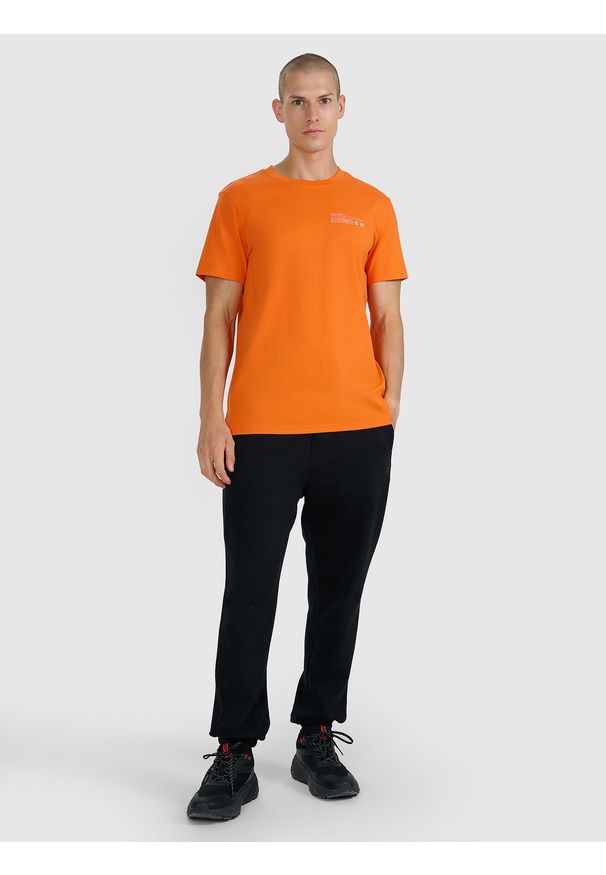 4f - 4F T-shirt regular z nadrukiem męski - pomarańczowy M. Okazja: na co dzień. Kolor: pomarańczowy. Materiał: jersey, materiał, bawełna. Długość rękawa: krótki rękaw. Długość: krótkie. Wzór: nadruk. Styl: klasyczny, sportowy, casual