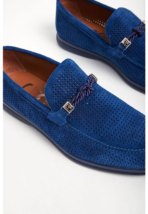 Półbuty CESARE CASADEI. Materiał: skóra, zamsz. Wzór: aplikacja. Styl: elegancki