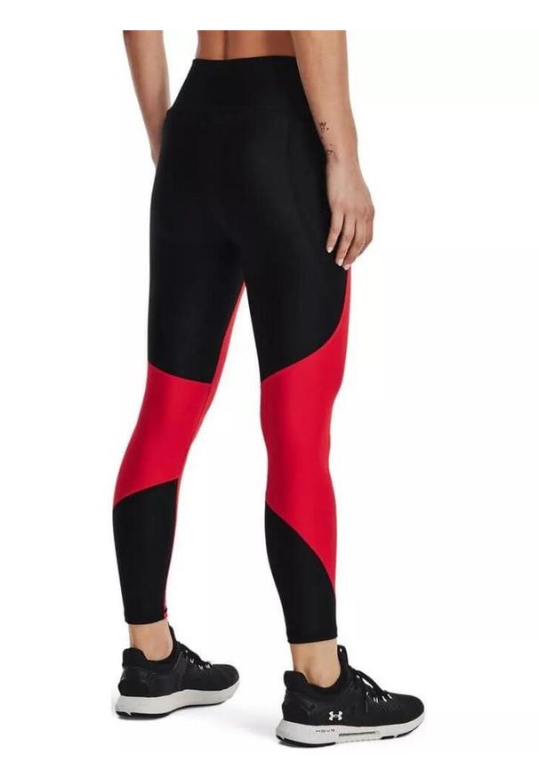 Spodenki sportowe damskie Under Armour Hg Armour Ankle Leg Sp. Kolor: czerwony, wielokolorowy, czarny. Materiał: dresówka. Sport: fitness