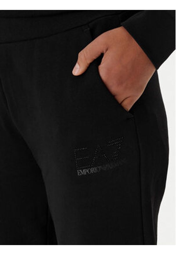 EA7 Emporio Armani Spodnie dresowe 7W000538 AF15831 Czarny Regular Fit. Kolor: czarny. Materiał: bawełna